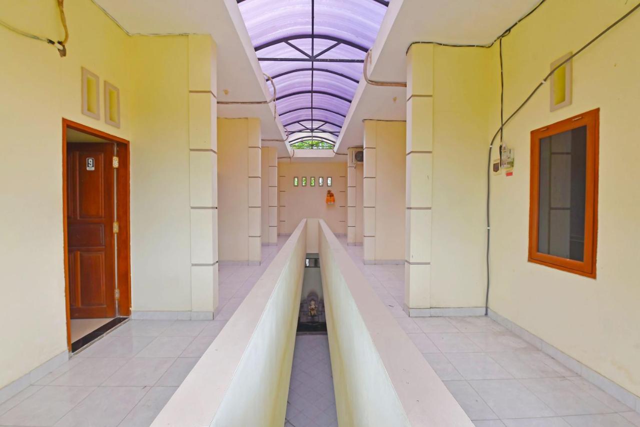 Oyo 91445 Sandat Guest House Denpasar Kültér fotó